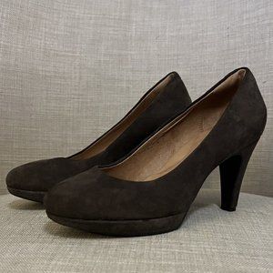 Clarks Women's Wessex Wyvern Suede Platform Pump Chocolate Brown 6.5M